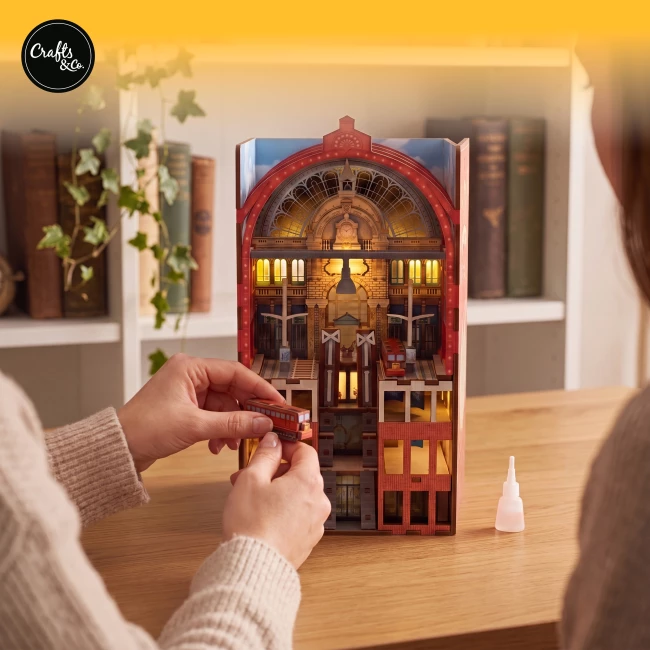 Book Nook - Eisenbahnkathedrale - Doppelseitig