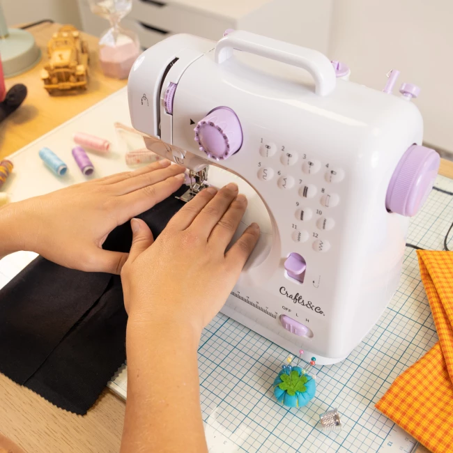 Nähmaschine für Einsteiger - Kombiangebot mit Nadelset & Nähset
