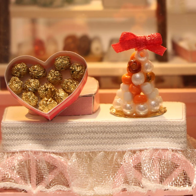 Kit de Construction de Maison Miniature Medium - Chocolatier