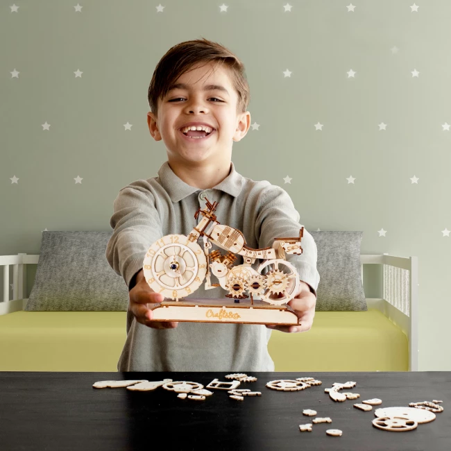 Kit de Construction en Bois - Horloge du Moteur